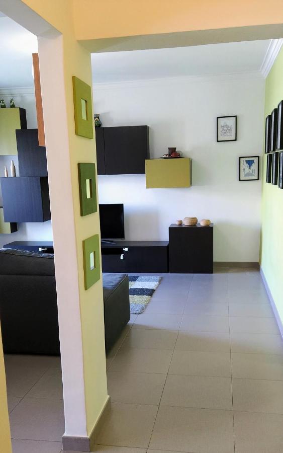 Large Apartment Near The Beach And Lisbon Costa de Caparica Luaran gambar
