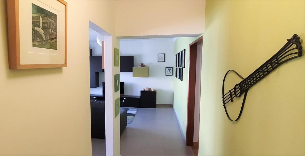 Large Apartment Near The Beach And Lisbon Costa de Caparica Luaran gambar