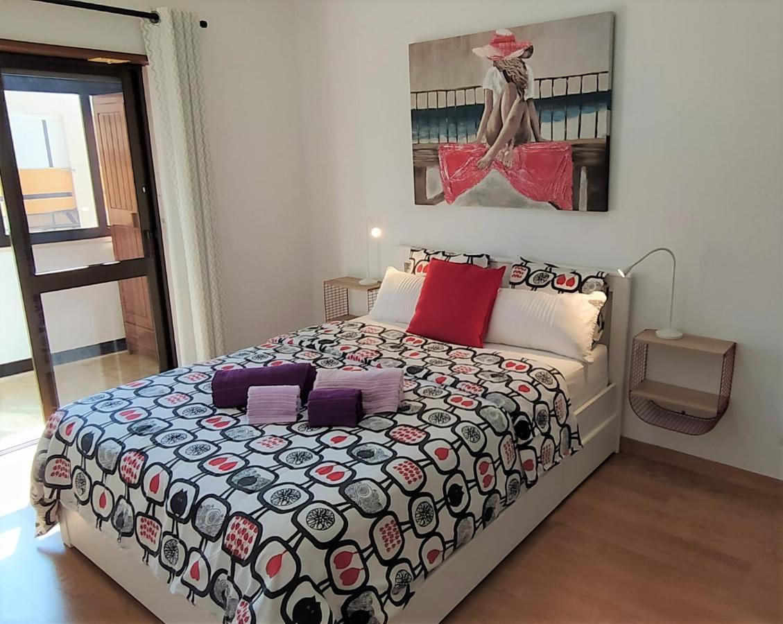 Large Apartment Near The Beach And Lisbon Costa de Caparica Luaran gambar